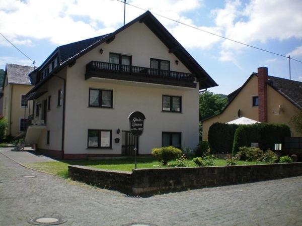 Mosel-Gastehaus Kirch Hotel Ernst Quarto foto